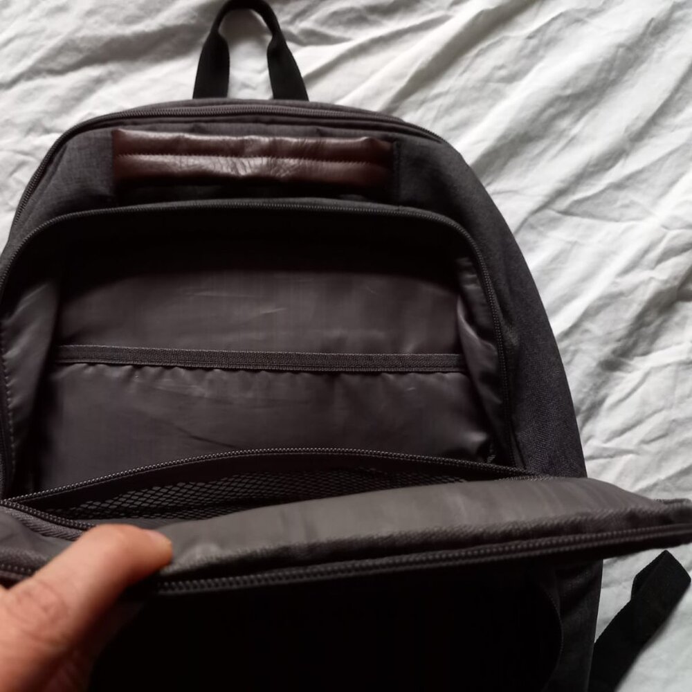 Samsonite grey leather computer backpack, multipo… - image 4